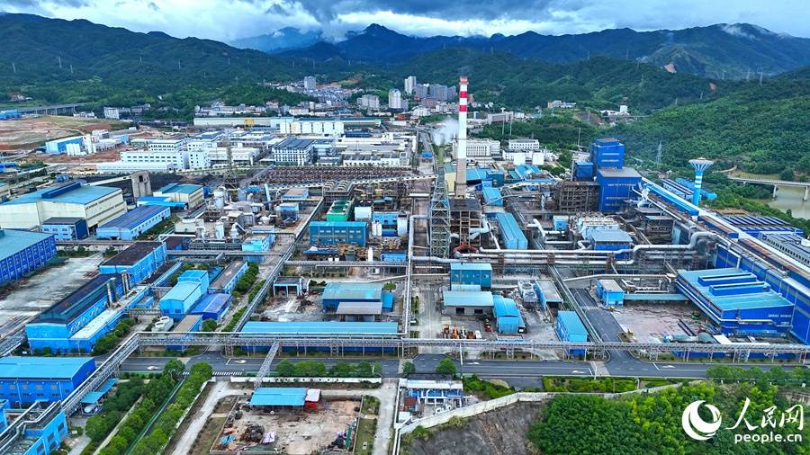 老区龙岩的“蓝色”特质