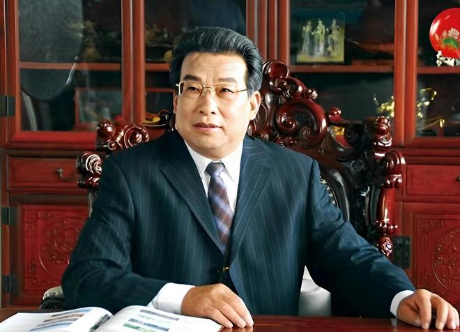 晓坐拥身价4770亿一位外地老板闯进前三不朽情缘电子游戏山东2025年十大富豪揭(图4)
